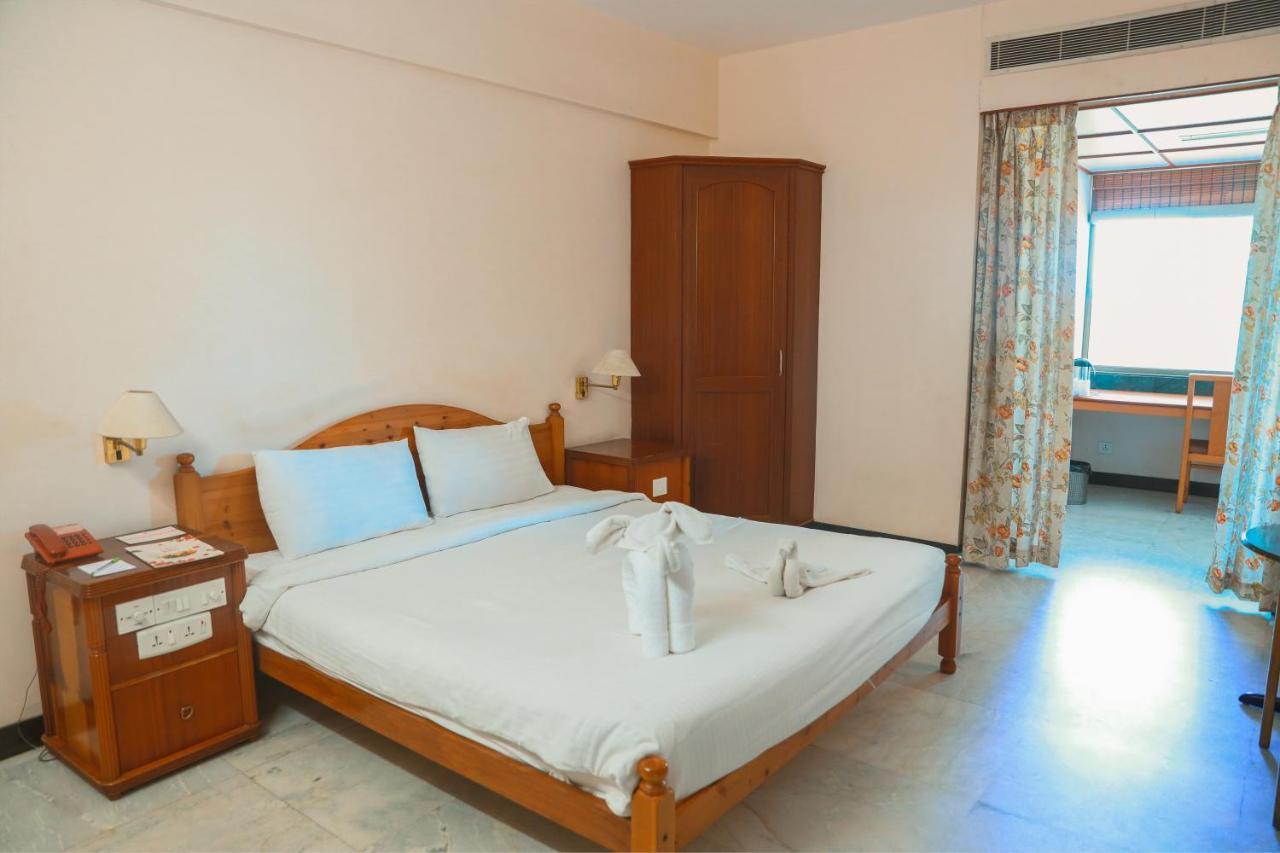 Bell Hotel Sivakāsi Kültér fotó