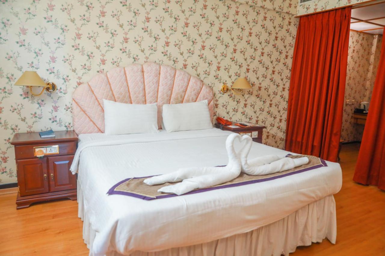 Bell Hotel Sivakāsi Kültér fotó