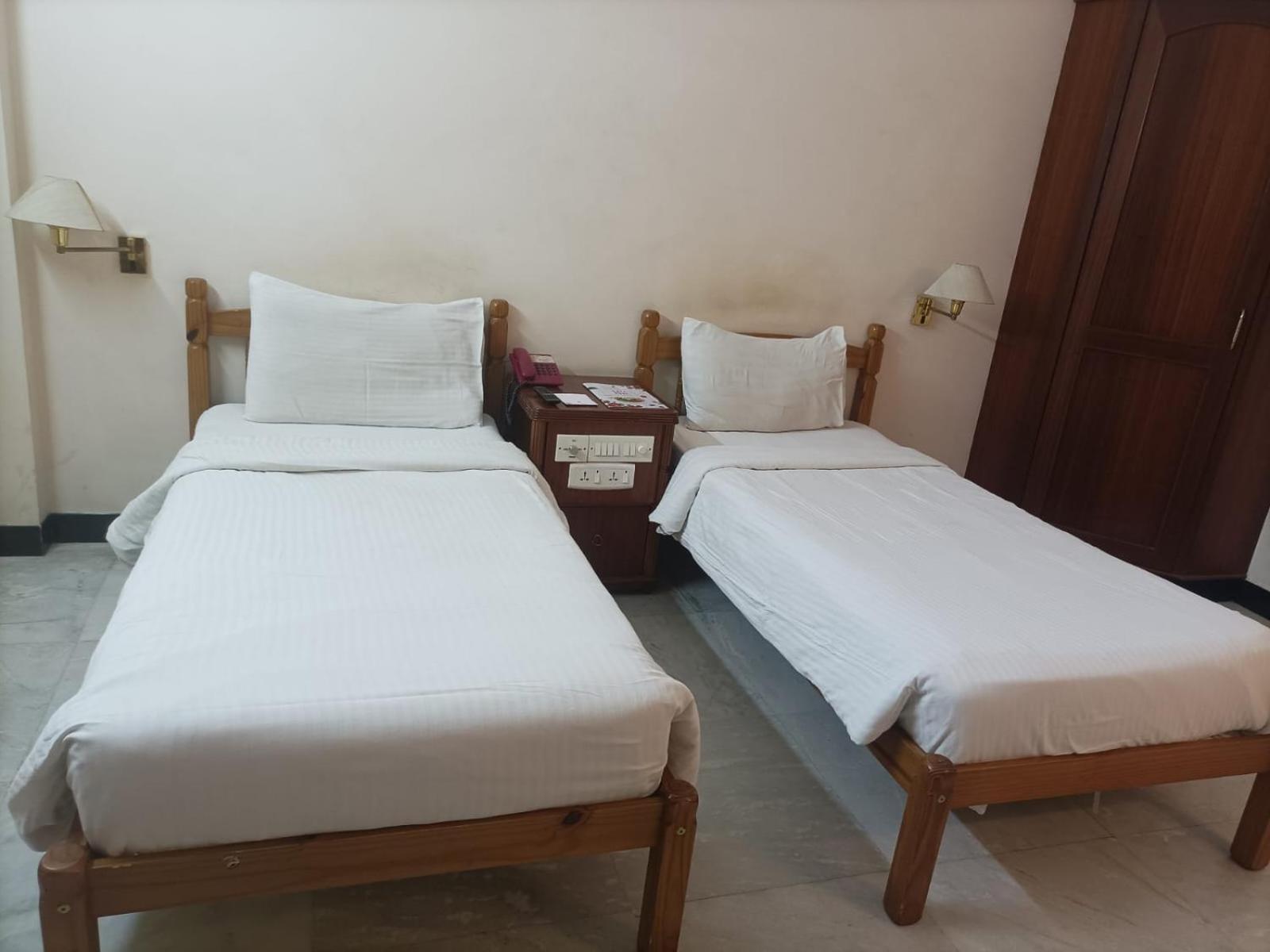 Bell Hotel Sivakāsi Kültér fotó